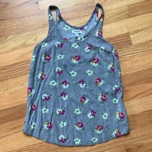 grey floral tank top.